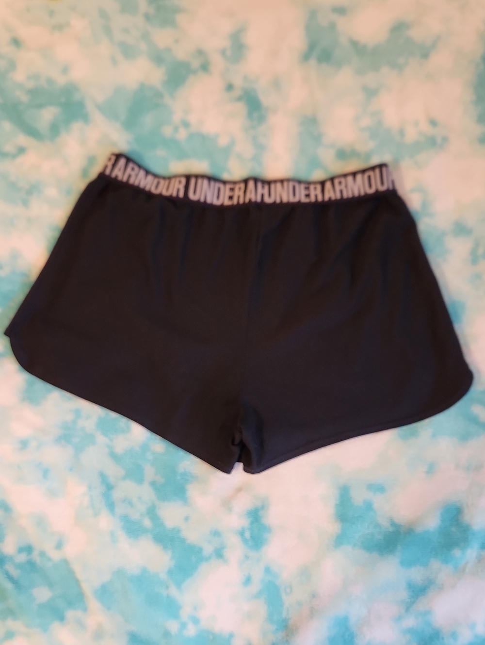 Under Armour Women's Black Athletic Shorts Sz S - Picture 2 of 4